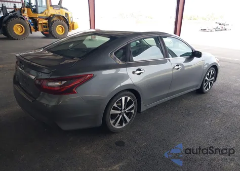 2017 Nissan Altima 2.5 Sr из США, поврежденный, VIN 1N4AL3AP1HC188696